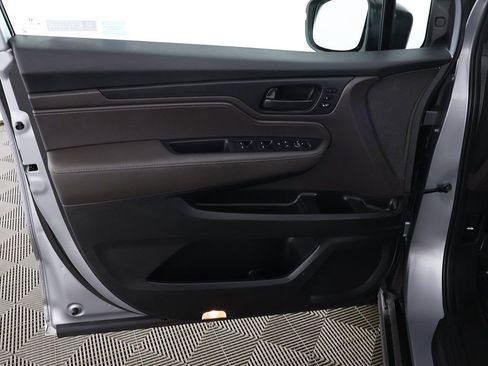 Used 2023 Honda Odyssey EX-L image 24