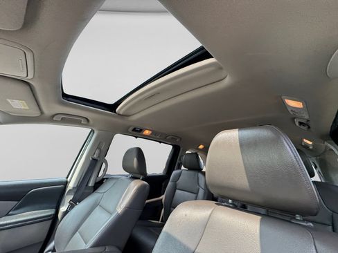 Used 2016 Honda Odyssey EX-L image 27