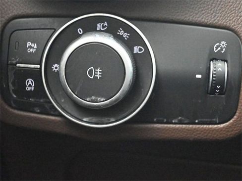 Used 2019 Alfa Romeo Stelvio Sprint w/ Nero Edizione image 32