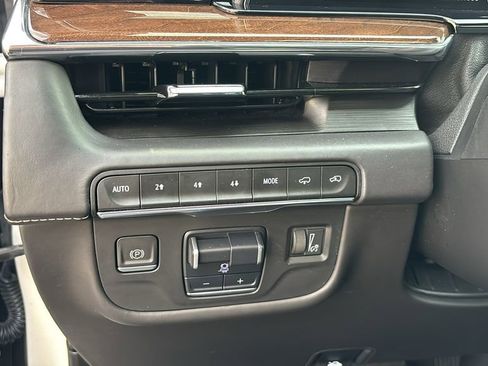 Used 2022 Cadillac Escalade ESV Sport Platinum w/ Heavy-Duty Trailer Package image 15