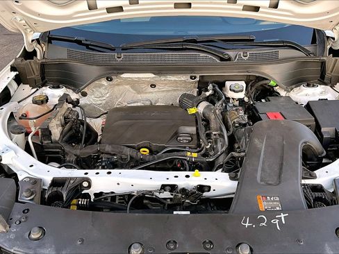 Used 2024 Chevrolet Trax LS w/ LS Convenience Package FWD image 9