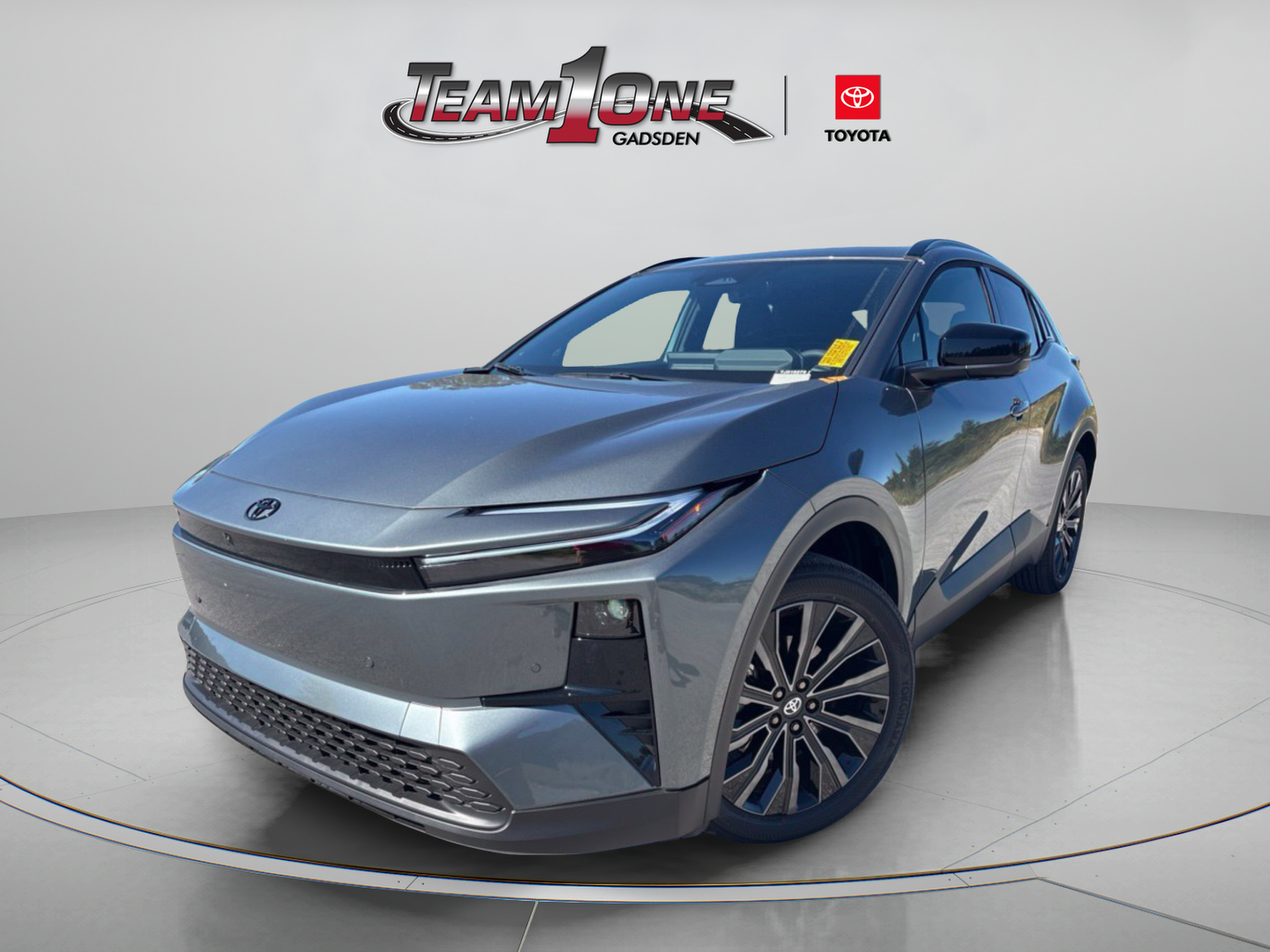 Used 2026 Toyota C-HR AWD/4WD image 4