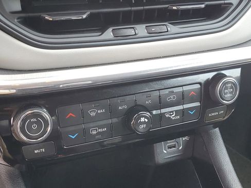 Used 2022 Jeep Compass Limited AWD/4WD image 16