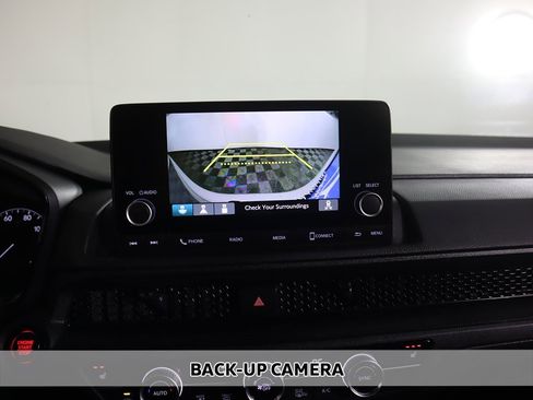 Used 2024 Honda CR-V EX image 6