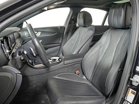 Used 2017 Mercedes-Benz E 300 4MATIC image 13
