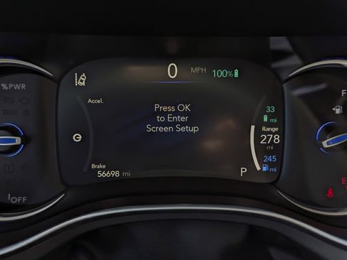 Used 2023 Chrysler Pacifica Touring-L FWD image 12