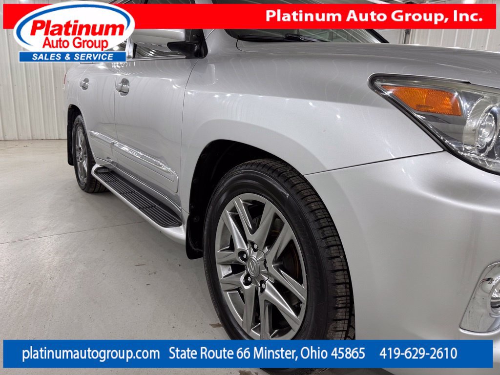 Used 2014 Lexus LX 570 4WD w/ Luxury Package image 14