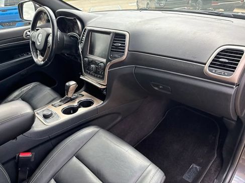 Used 2017 Jeep Grand Cherokee Limited AWD/4WD image 31