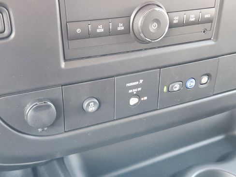 New 2025 Chevrolet Express 2500 w/ Safety Package image 18