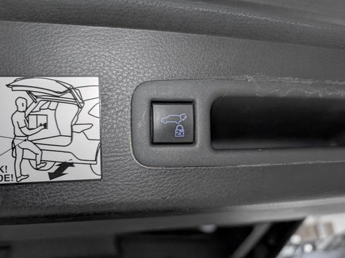 Used 2021 Toyota Sienna XLE w/ XLE Plus Package image 24