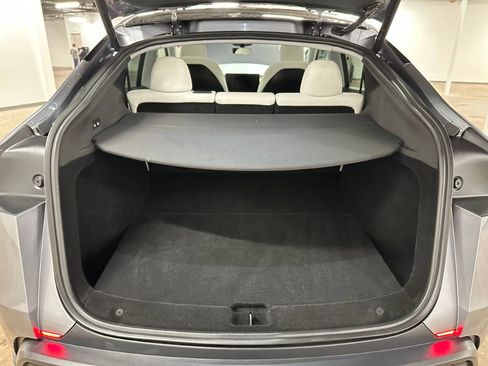 Used 2026 Tesla Model Y Long Range AWD/4WD image 16