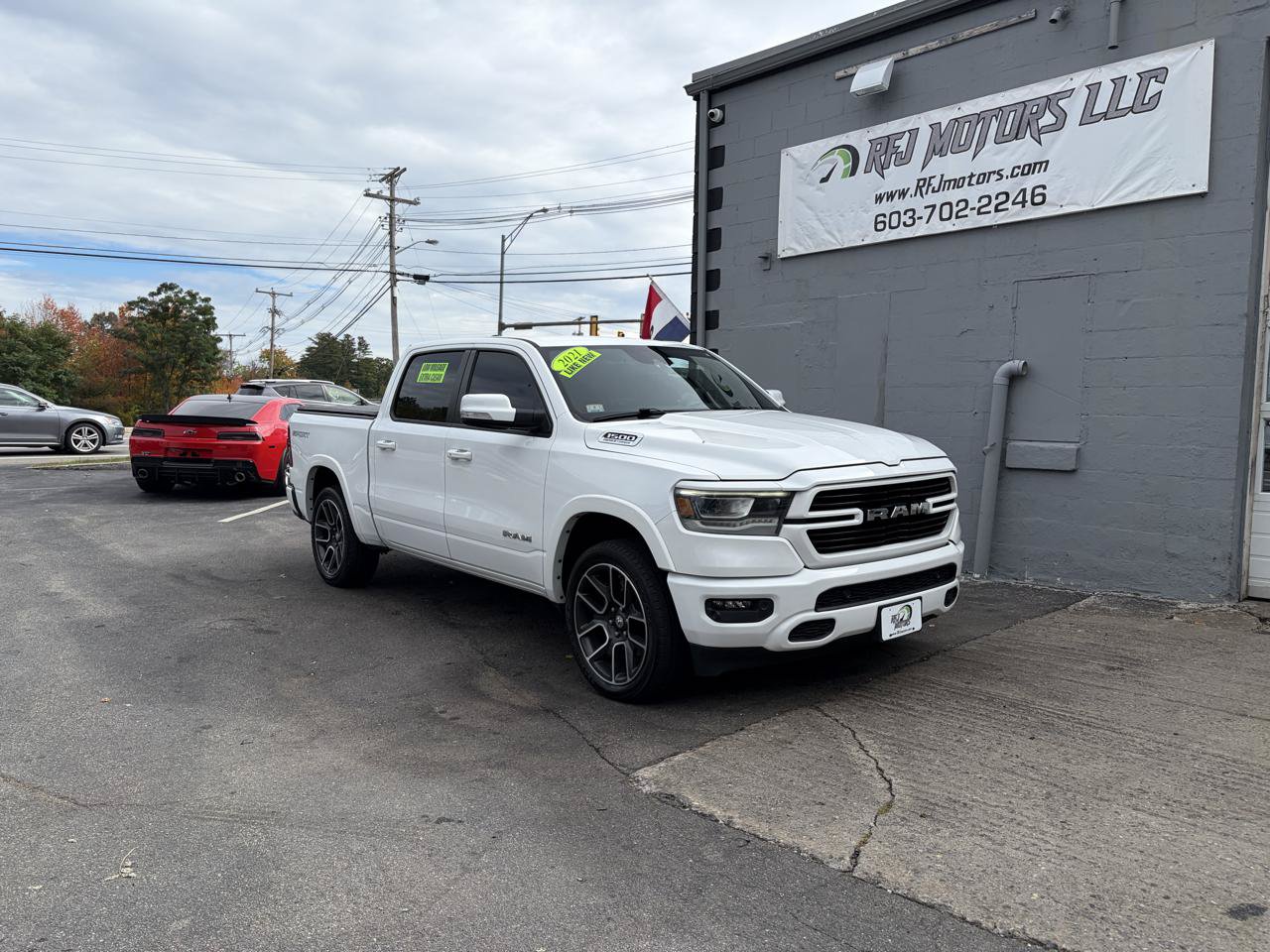 Used 2021 RAM 1500 Laramie AWD/4WD image 2