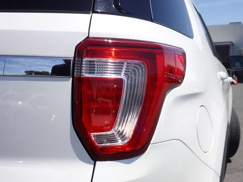 Used 2019 Ford Explorer XLT w/ Class III Trailer Tow Package FWD image 6