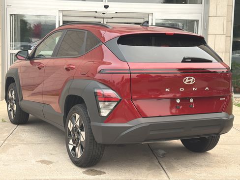 Used 2024 Hyundai Kona SEL w/ Convenience Package AWD/4WD image 9
