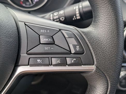 Used 2024 Nissan Sentra SV FWD image 21