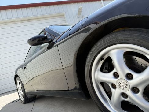 Used 2000 Porsche 911 Carrera 4 image 39