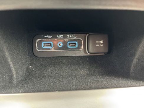 Used 2021 Jeep Grand Cherokee Limited AWD/4WD image 37