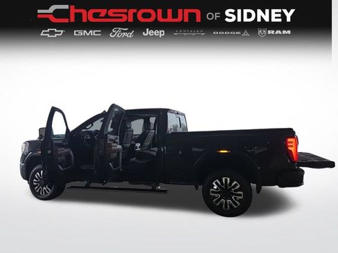 Used 2025 GMC Sierra 2500 Denali Ultimate AWD/4WD image 13