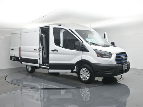 New 2026 Ford E-Transit 148 Medium Roof w/ Load Area Protection Package RWD image 27