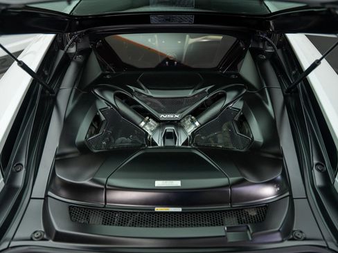 Used 2017 Acura NSX AWD/4WD image 21