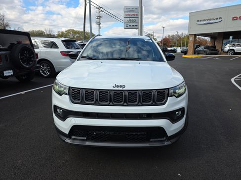 New 2026 Jeep Compass Latitude image 17