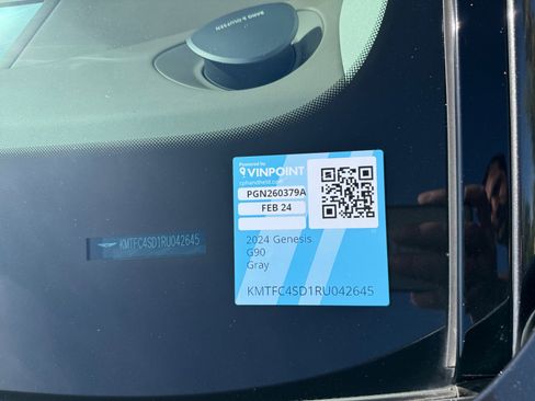 Used 2024 Genesis G90 3.5T image 25