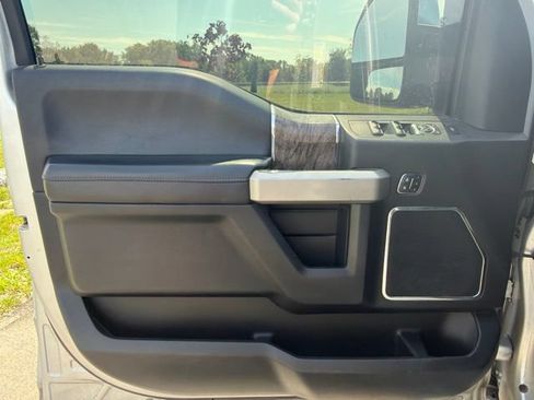 Used 2018 Ford F250 Lariat w/ Lariat Ultimate Package AWD/4WD image 22