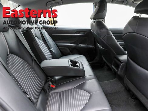 Used 2023 Toyota Camry SE image 21