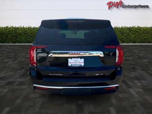 Used 2022 GMC Yukon SLT w/ SLT Luxury Package image 10