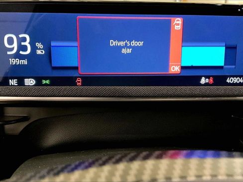 Used 2022 Ford Mustang Mach-E Select image 19