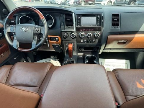 Used 2019 Toyota Sequoia Platinum AWD/4WD image 12