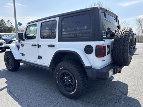Used 2023 Jeep Wrangler Unlimited Rubicon 4xe AWD/4WD image 3