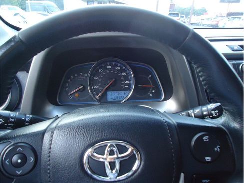 Used 2015 Toyota RAV4 Limited w/ Technology Package AWD/4WD image 32
