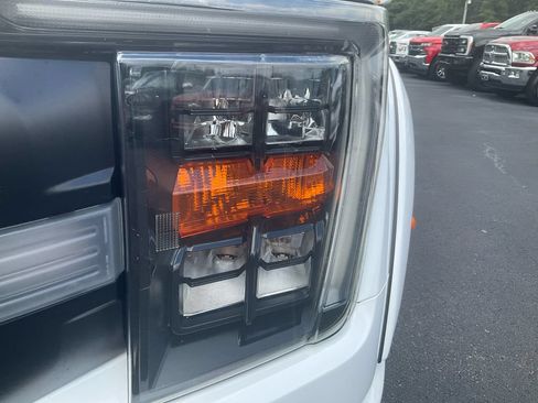 Used 2022 Ford F150 XLT w/ Equipment Group 302A High AWD/4WD image 9