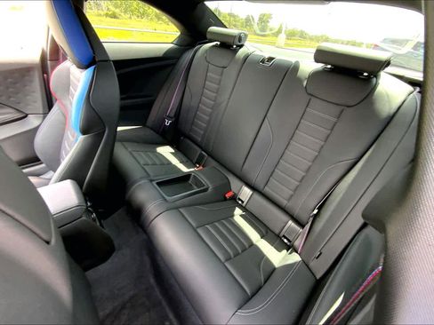 Used 2024 BMW M2 w/ Lighting Package image 19