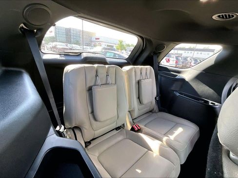 Used 2018 Ford Explorer Limited w/ Equipment Group 301A AWD/4WD image 26