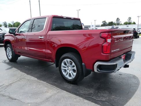 Certified 2025 Chevrolet Silverado 1500 LTZ AWD/4WD image 8