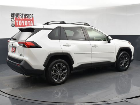 Used 2023 Toyota RAV4 XLE Premium image 4