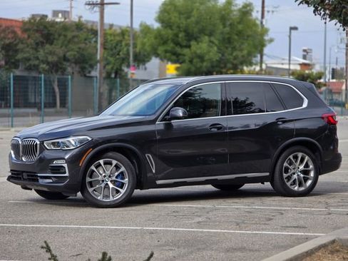 Used 2020 BMW X5 xDrive50i w/ Executive Package AWD/4WD image 33