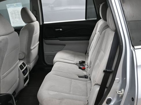 Used 2021 Honda Pilot EX image 31