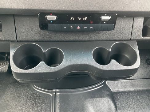 Used 2023 Mercedes-Benz Sprinter 144 Cargo image 11