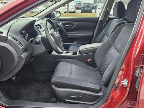 Used 2017 Nissan Altima 2.5 S w/ Power Driver Seat Package image 3