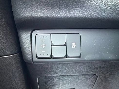 Used 2018 Kia Soul + FWD image 22