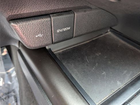 Used 2022 Toyota Camry SE image 18