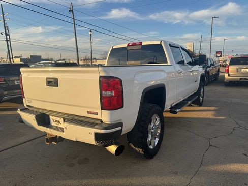 Used 2017 GMC Sierra 3500 SLT w/ Duramax Plus Package AWD/4WD image 5