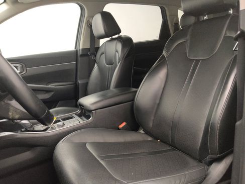 Used 2021 Kia Sorento S w/ Panoramic Sunroof Package image 17