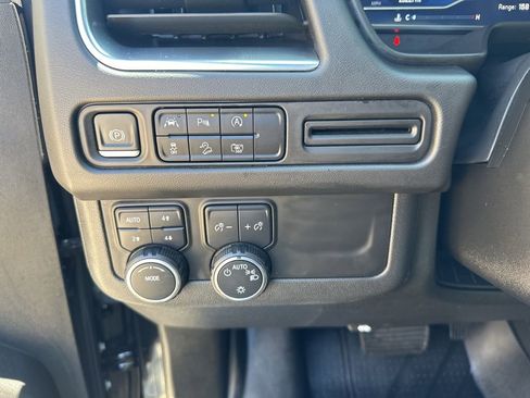 Certified 2023 Chevrolet Tahoe Z71 w/ Luxury Package AWD/4WD image 12