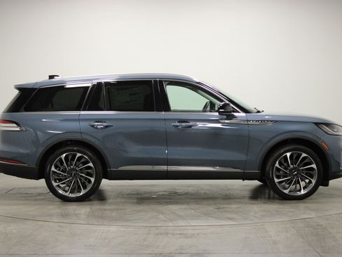 New 2026 Lincoln Aviator Reserve image 9