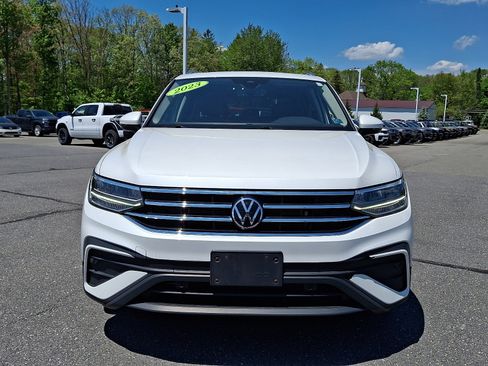 Used 2023 Volkswagen Tiguan SE AWD/4WD image 2