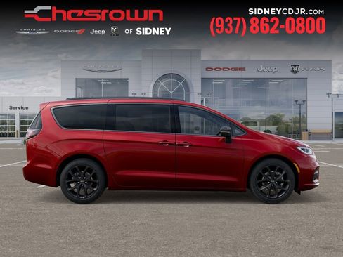 New 2026 Chrysler Pacifica Select w/ S Appearance Package image 21